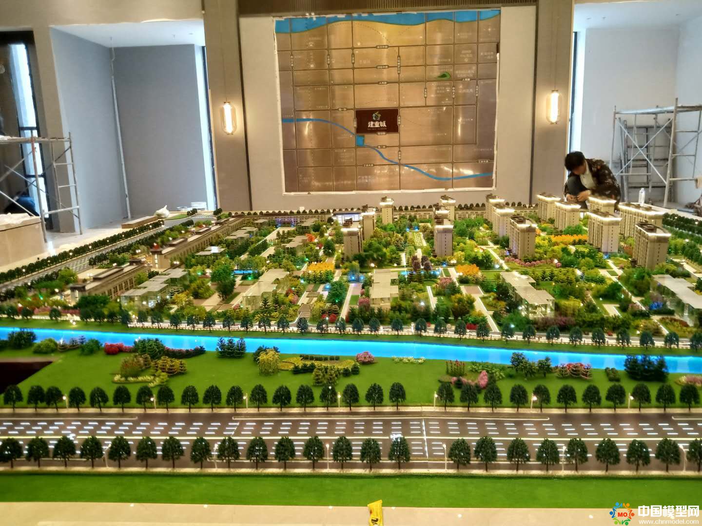 樓盤沙盤模型制作、別墅沙盤模型制作、城市規劃沙盤制作、建筑模型設計制作、工業模型設計制作、數字多媒體沙盤制作